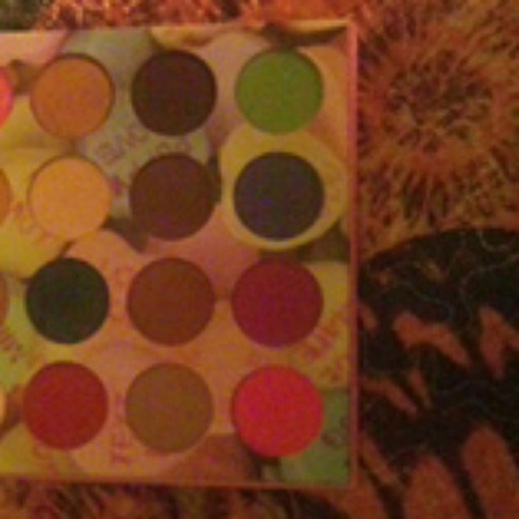 Makeup - Picture 4 of 7